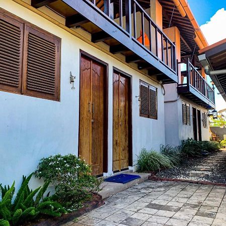 Capung Guesthouse 짐바란 외부 사진