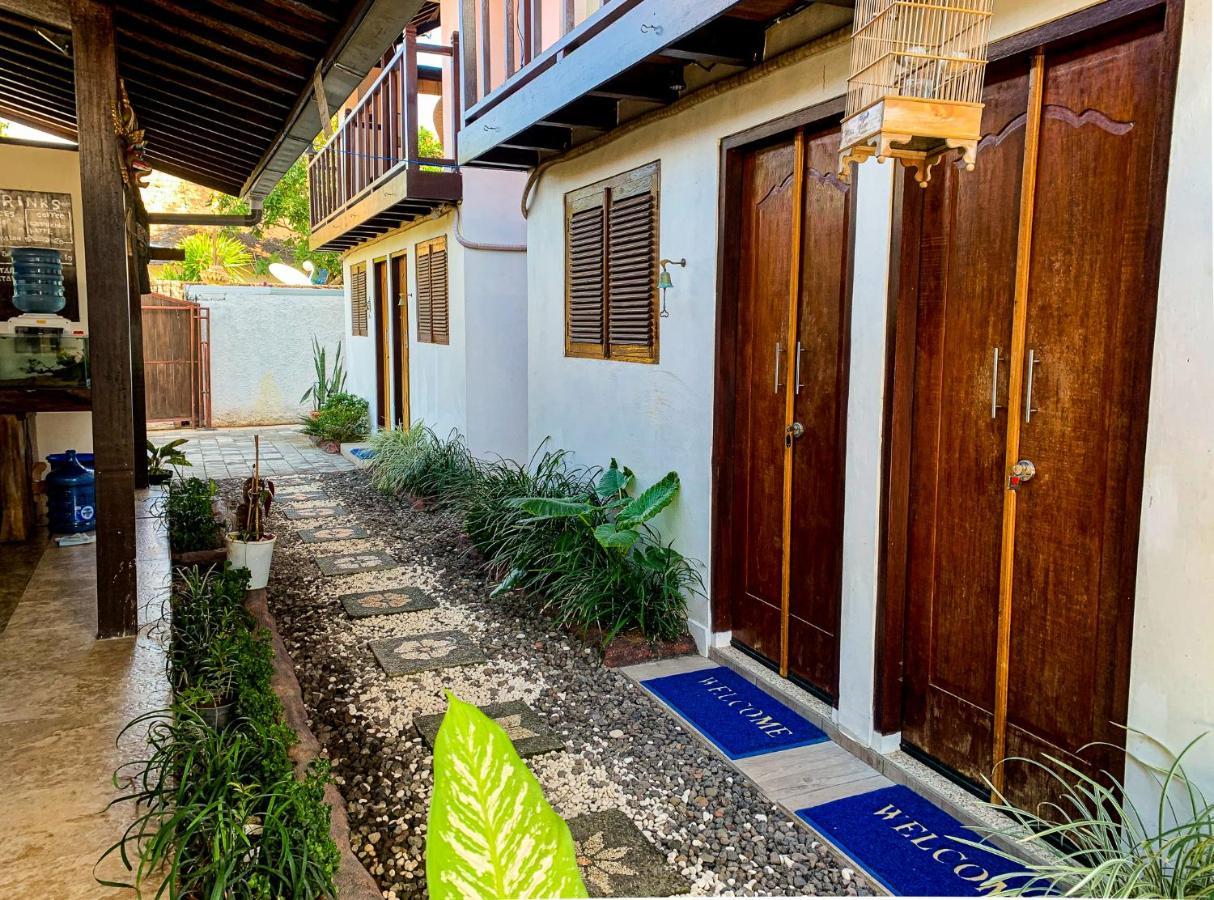 Capung Guesthouse 짐바란 외부 사진