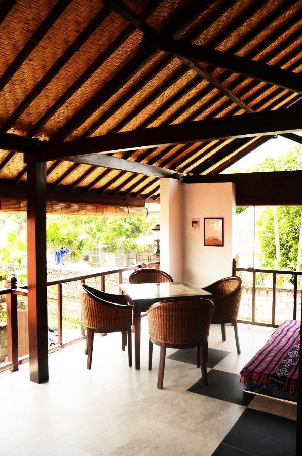 Capung Guesthouse 짐바란 외부 사진
